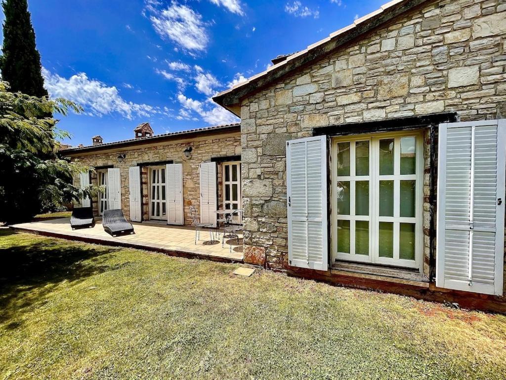 Villa Melissa - Istrisches Steinhaus Mit Pool In Guter Lage Sveti Lovreč Pazenatički Exteriör bild