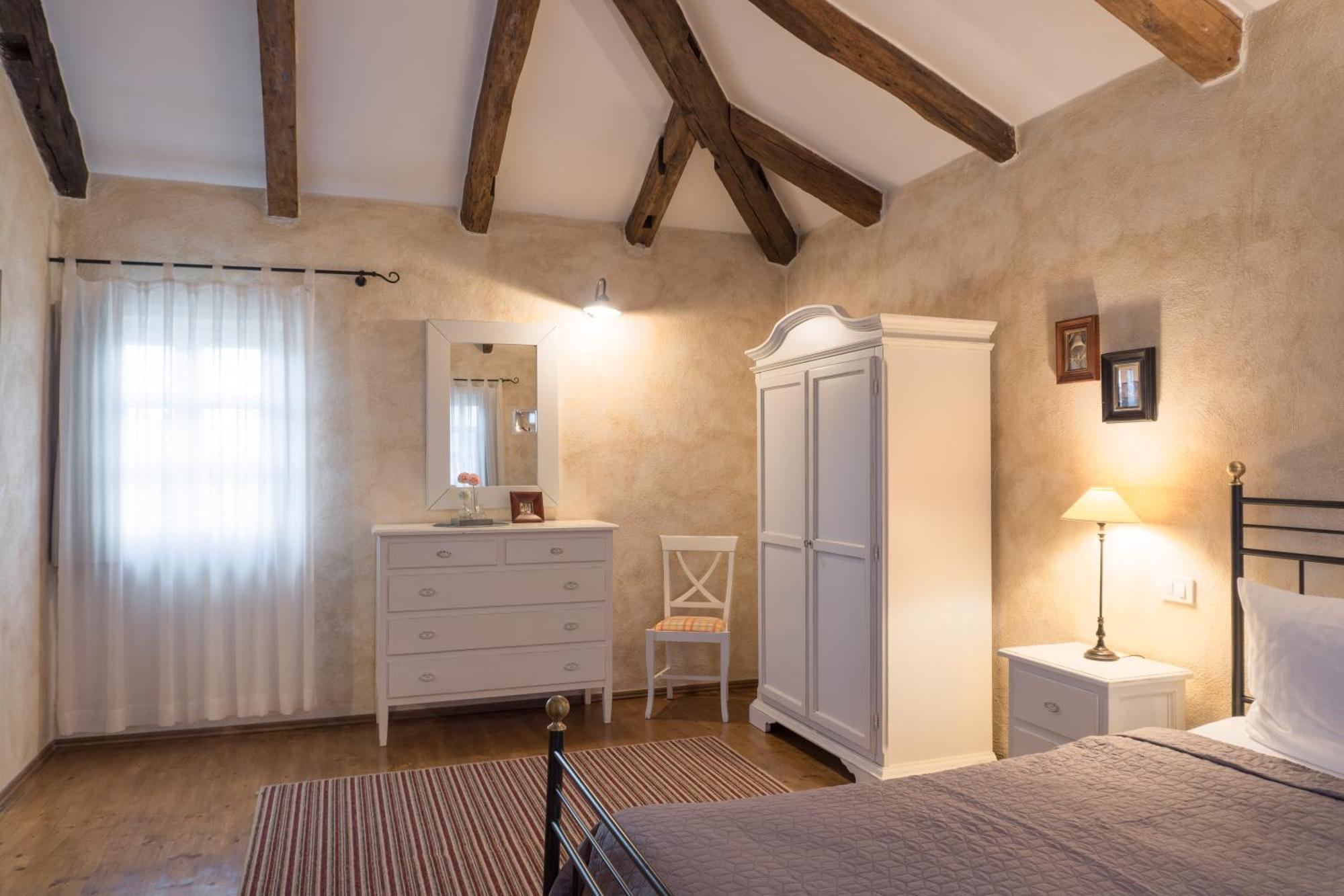 Villa Melissa - Istrisches Steinhaus Mit Pool In Guter Lage Sveti Lovreč Pazenatički Exteriör bild